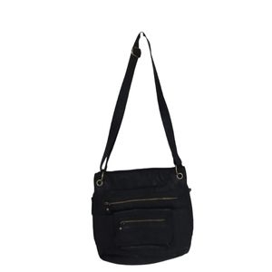 Bueno purse-black-crossover, like new condition